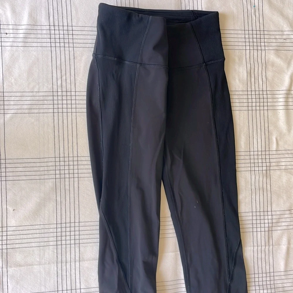 Lululemon Athletica - Picture 5 of 7